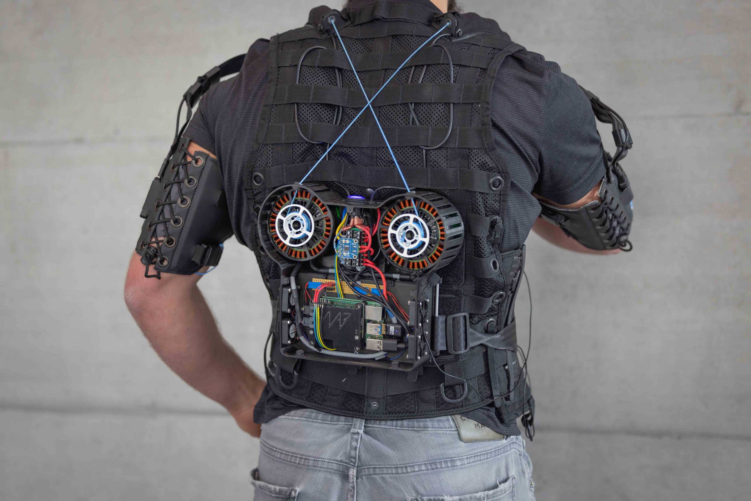 Enlarged view: Myoshirt – Wearable Assistance